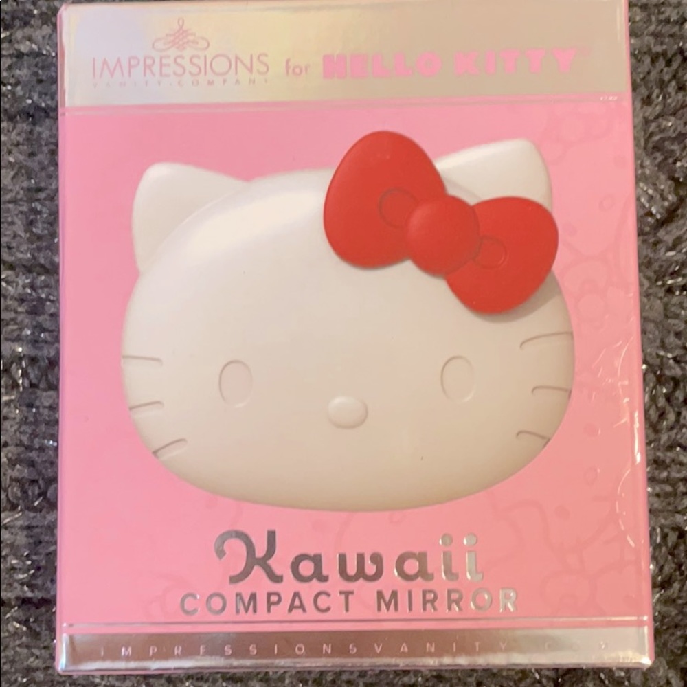 Light-Up Compact Mirror